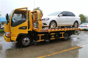 市南附近拖车救援24小时服务热线